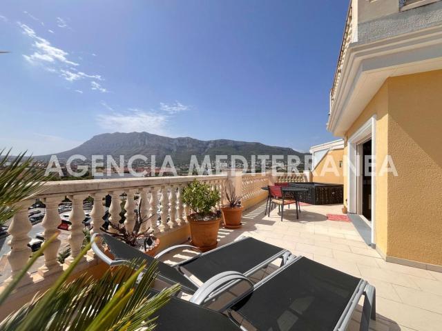 Ático en venta en Dénia, Centro Urbano. Ático dúplex con vistas espectaculares en el casco urbano de Dénia. Áticos.