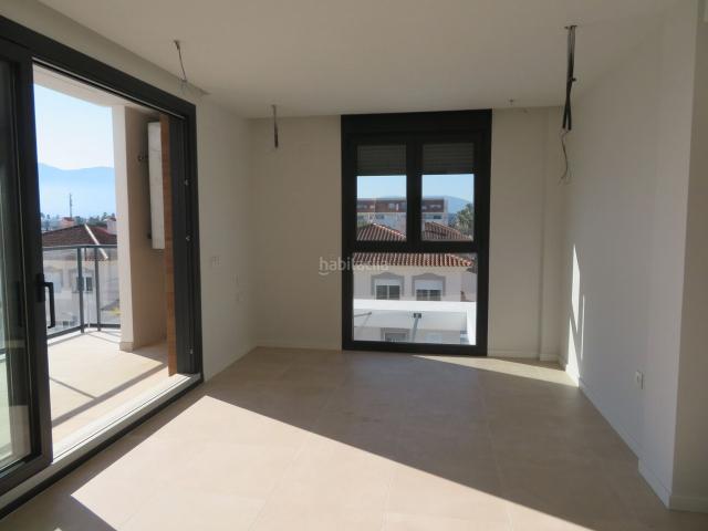 Ático en venta en Dénia, El Puerto. Ático a estrenar, moderno y luminoso a 100 m del mar y a 2 km de Denia. Áticos.