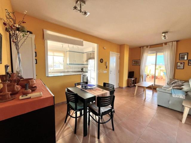 Ático en venta en Dénia, Les Bassetes El Marjal. Tu oasis en la costa te espera! Descubre este encantador ático de 75m2, ubicado en una tercera planta SIN ASCENSOR, en una atracti. Áticos.