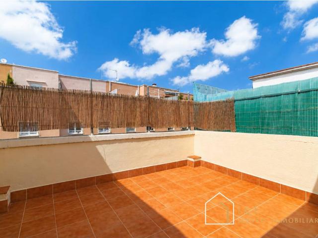 Atico en venta en El Turó de la Peira Can Peguera 08031