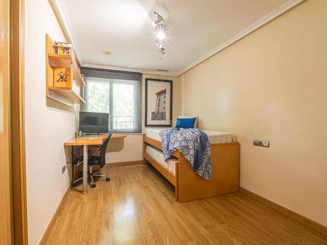 Ático en venta en Elche Elx, Plaza Crevillente Antiguos Juzgados El Asilo. ATICO DUPLEX DE 5 HABITACIONES Y 3 BAÑOS, TERCERO SIN ASCENSOR. Áticos Elche.