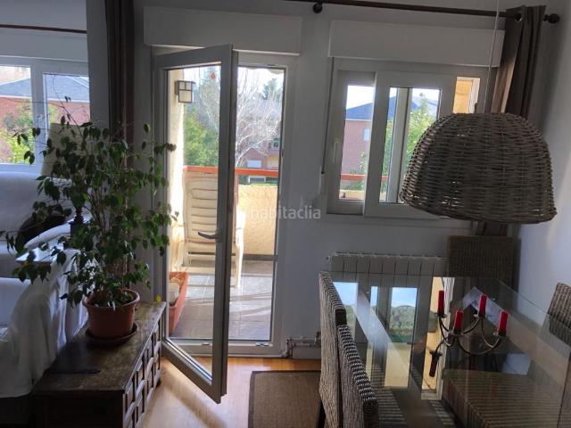 Ático en venta en Escorial El, Navalquejigo Los Arroyos. SE VENDE MAGNIFICO ATICO DE 90m²CON TRES HABITACIONES EN LOS ARROYOS El Escorial. Alfa Home presenta en exclusiva este precioso. Áticos.