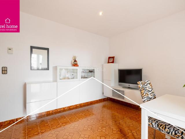 Ático en venta en Esplugues de Llobregat, Centre. Ático en venta en Esplugues: luz, vistas y una forma única de vivir. Con dos espectaculares terrazas. Áticos Esplugues de.