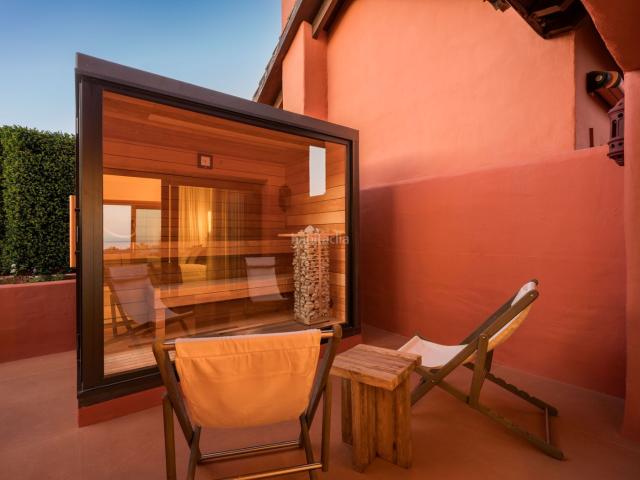 Ático en venta en Estepona, Villacana Costalita Saladillo. IMPRESIONANTE ÁTICO DÚPLEX DE 3 DORMITORIOS EN LA NUEVA MILLA DE ORO DE ESTEPONA. Áticos.