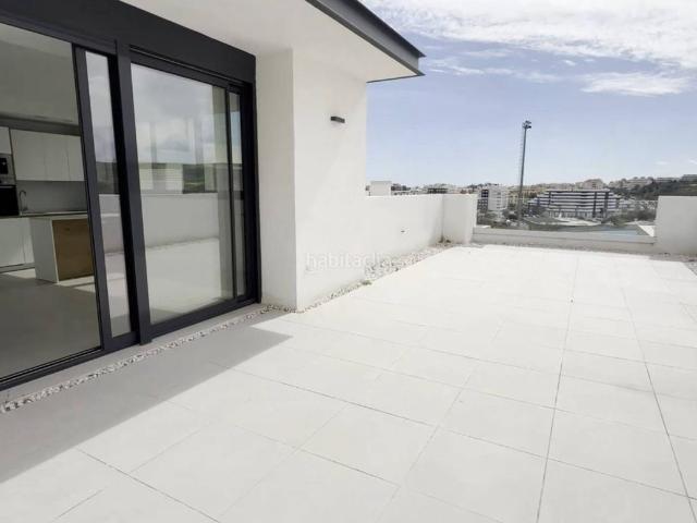 Ático en venta en Estepona, Zona Calvario. Residencia de alto standing en Estepona con 2 dormitorios y terraza. Áticos.