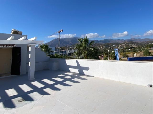 Ático en venta en Estepona, Zona de Punta Plata. Una oportunidad única para quienes buscan algo realmente exclusivo en la Costa del Sol. Áticos.