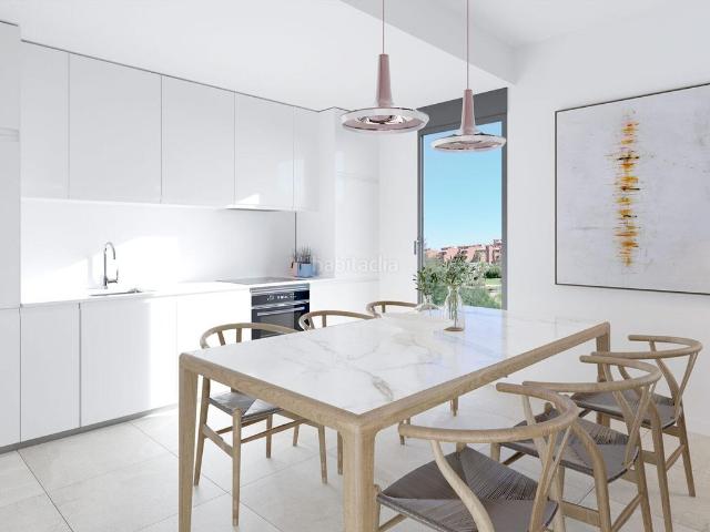 Ático en venta en Estepona, Buenas Noches. Ático de 2 dormitorios y 2 baños con vistas al Mar. Nueva Milla de Oro, Estepona. Áticos.
