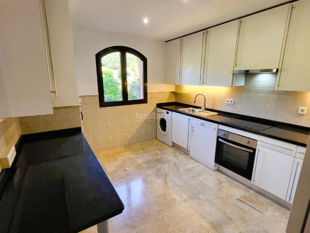 Ático en venta en Estepona, Buenas Noches. Exclusivo Ático Dúplex de 4 Dormitorios con Vistas Panorámicas en Costa Galera, Estepona Oeste. Áticos.