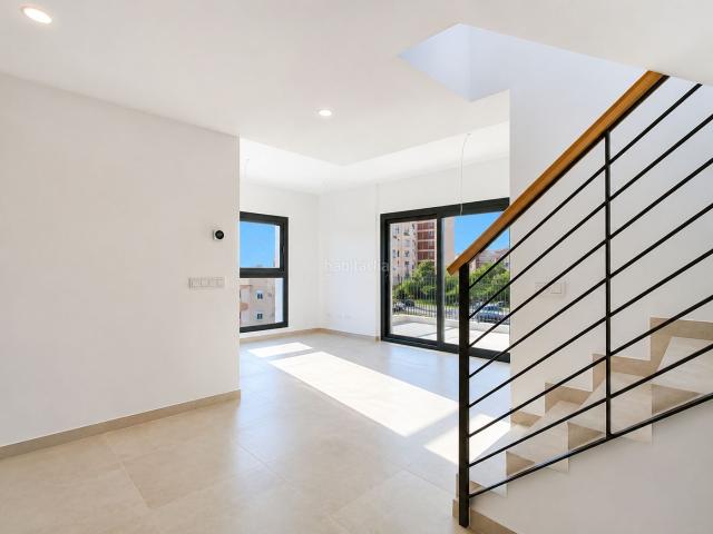 Ático en venta en Estepona, Centro. ÁTICO CON VISTAS AL MAR Y AMPLIAS TERRAZAS OBRA NUEVA CENTRO DE ESTEPONA. Áticos.