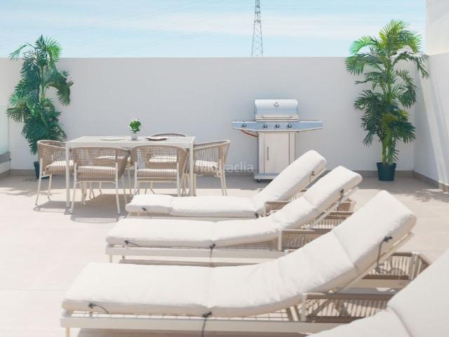 Ático en venta en Estepona, Centro. Ático de lujo de 2 dormitorios con azotea privada ? Alcazaba Lagoon, Costa del Sol Descubra este excepcional ático de 2 dormitorio. Áticos.