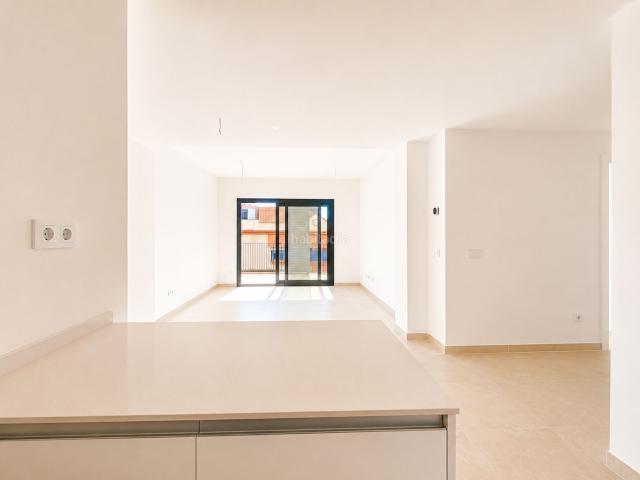 Ático en venta en Estepona, Centro. Ático listo para entrar a vivir con vistas al mar A poca distancia de la playa Centro de Estepona. Áticos.