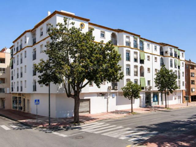 Ático en venta en Estepona, Centro. Precioso Ático Céntrico con 5 Dormitorios y Terraza. Áticos.