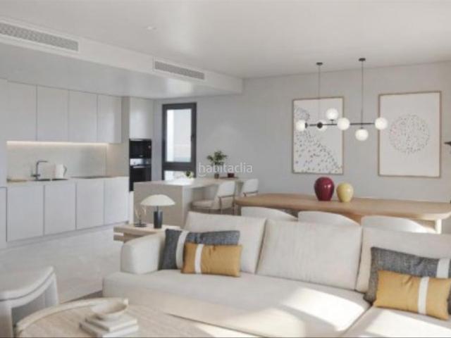 Ático en venta en Estepona, Guadalobón. Ático de 3 dormitorios Vistas panorámicas al mar y vida de lujo en Estepona. Áticos.