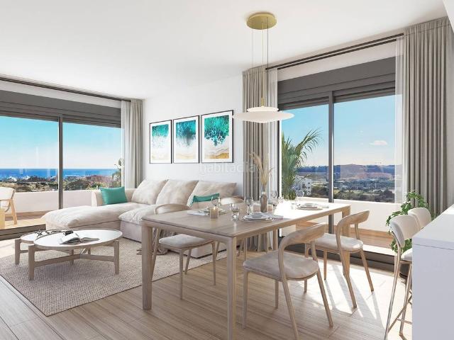 Ático en venta en Estepona, Guadalobón. Espectacular ático con solárium y vistas panorámicas al Mar en venta en Estepona. Málaga. Áticos.