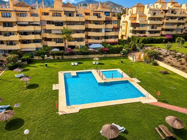 Ático en venta en Estepona, La Concha Resina Golf. Áticos.