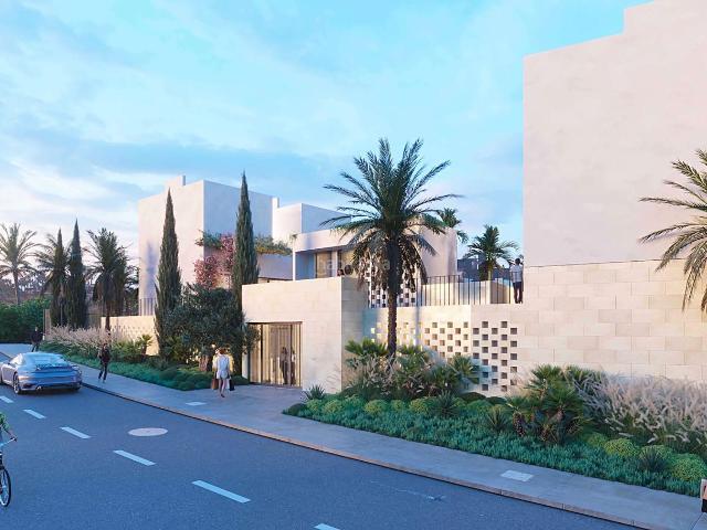 Ático en venta en Estepona, Las Lomas. Ático dúplex con solarium a 300m de la playa. 3 dormitorios, 2 baños. Estepona, Nueva Milla de Oro. Áticos.
