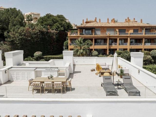 Ático en venta en Estepona, Nueva Atalaya. Ático dúplex totalmente nuevo en Atalaya. Áticos.