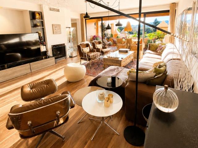 Ático en venta en Estepona, Nueva Atalaya. Ático dúplex de 3 dormitorios en Cartuja del Golf Nueva Milla de Oro de Estepona. Áticos.