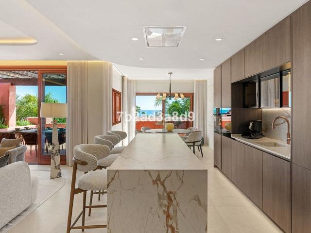 Ático en venta en Estepona, Paraiso Barronal. Áticos.