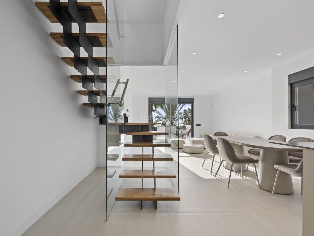 Ático en venta en Estepona, Paraiso Barronal. Áticos dúplex boutique con jacuzzis en la azotea en El Paraíso. Áticos.