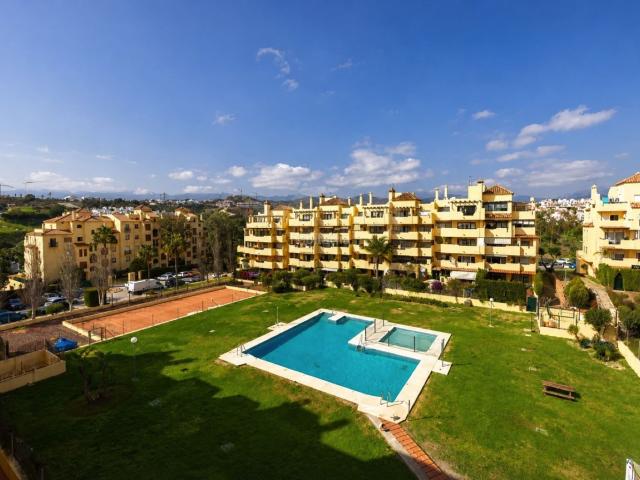 Ático en venta en Estepona, Sotoserena. Ático Dúplex Exclusivo con Vistas Panorámicas al Mediterráneo, Gibraltar y África. Áticos.
