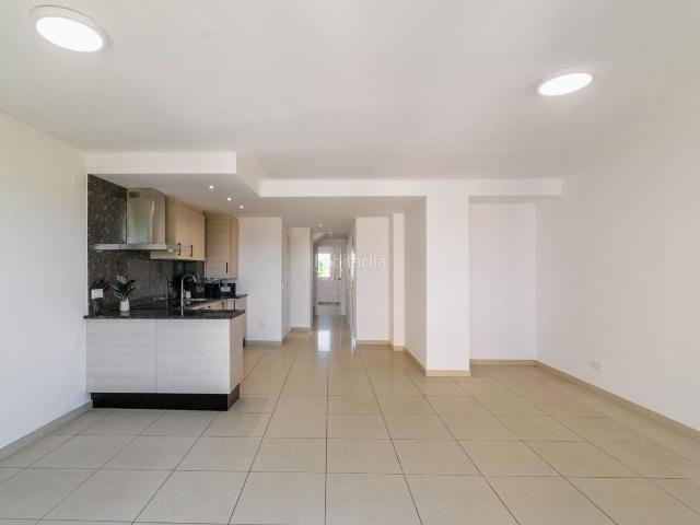 Ático en venta en Fortià. Ático dúplex con vistas despejadas en Fortia!. Áticos.