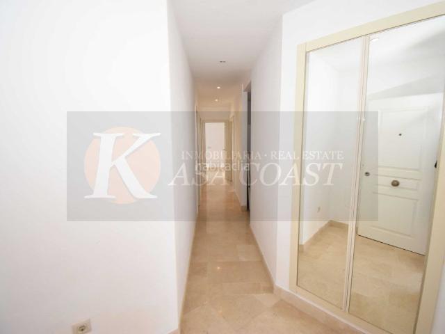 Ático en venta en Fuengirola, Castillo Sohail Myramar. Ático con vistas al mar en zona Castillo Sohail, Fuengirola Con garaje incluido. Áticos.