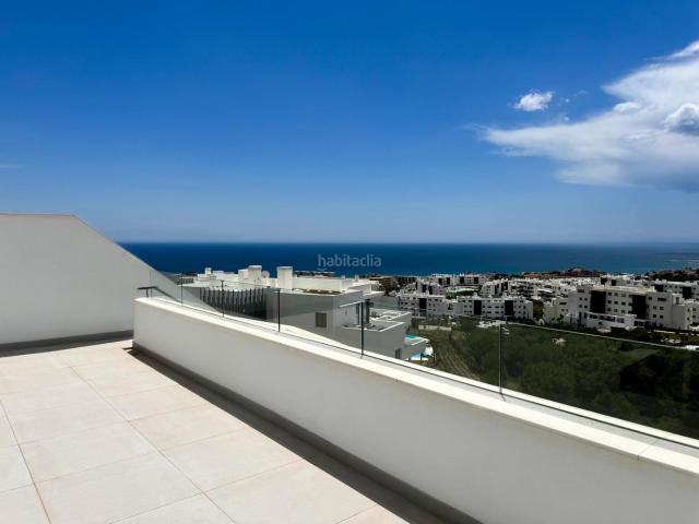 Ático en venta en Fuengirola, El Higuerón. Venta de ático con dos dormitorios en Fuengirola, Málaga, Costa del Sol. Áticos.