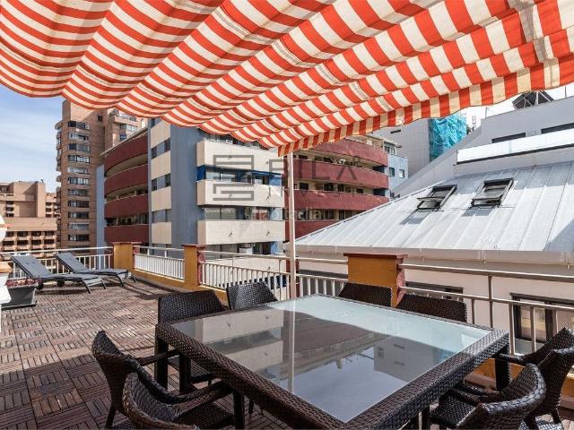 Ático en venta en Fuengirola, Puerto Deportivo. Ático en venta en el centro de Fuengirola. Áticos.