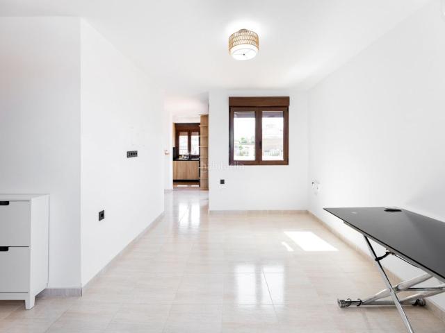 Ático en venta en Gójar. ÁTICO DE 3 HABITACIONES CON VISTAS PANORÁMICAS A SIERRA NEVADA. Áticos.