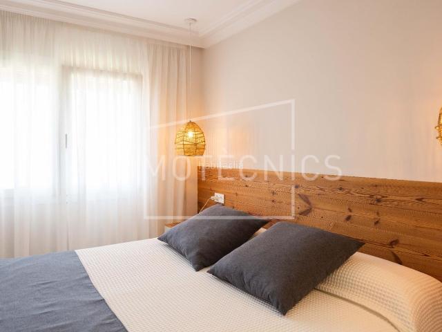 Ático en venta en Granollers, Font Verda. Espectacular ático dúplex completamente reformado. Áticos.