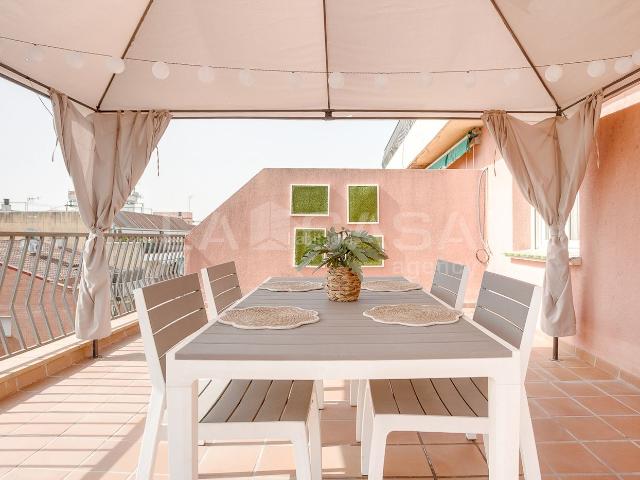 Ático en venta en Granollers, Font Verda. Piso en venta en Calle de Colòmbia. Áticos.