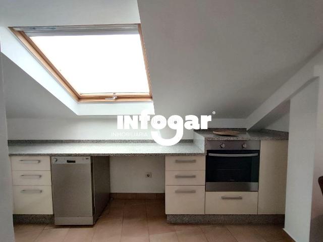 Ático en venta en Guarda A. PISO MUY CÉNTRICO EN A GUARDA. Áticos Guarda.