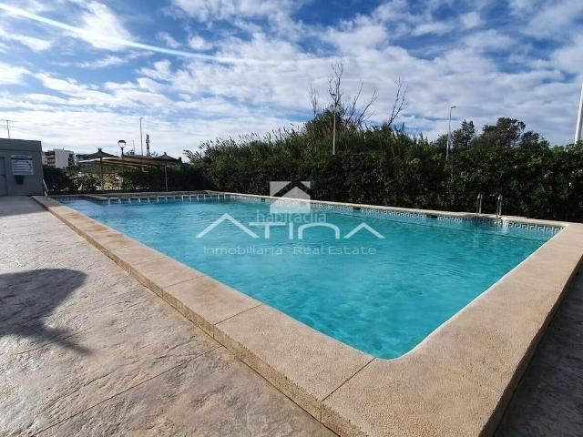 Ático en venta en Guardamar. Ático dúplex con terraza superior de ensueño situado a 300 metros de mar en Guardamar de la Safor. Áticos.