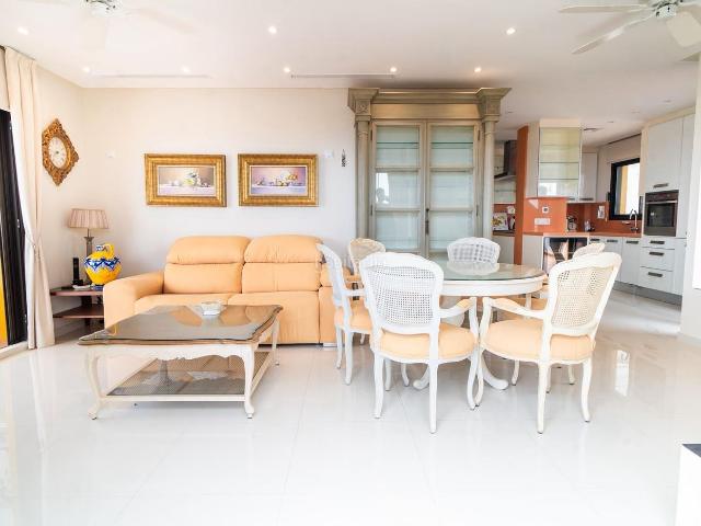 Ático en venta en Guardamar del Segura, Los Secanos. Exclusivo ático con vistas al mar en una de las mejores urbanizaciones de Los Secanos 321MVC Marco Villas inmobiliaria en Guarda. Áticos.