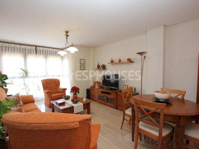 Ático en venta en Guardamar del Segura, Pueblo. Amplio ático con buenas vistas. Áticos Guardamar del.