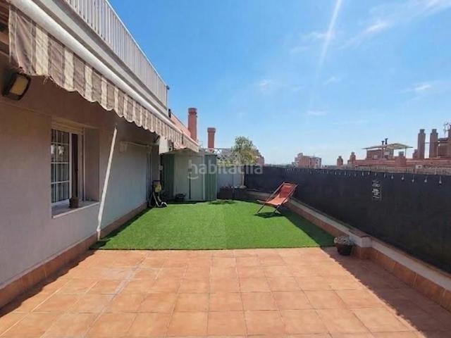 Ático en venta en Hospitalet de Llobregat L´, Centre. Ático inigualable reformado con terraza y 4 habitaciones en el corazón de LHospitalet. Áticos Hospitalet de Llobregat.