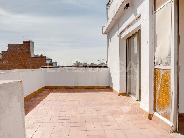 Ático en venta en Hospitalet de Llobregat L´, Centre. Áticos Hospitalet de Llobregat.