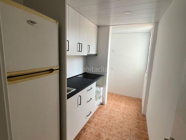 Ático en venta en Hospitalet de Llobregat L´, Collblanc. SEXTA PLANTA SIN ASCENSOR. Áticos Hospitalet de Llobregat.