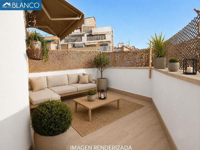 Ático en venta en Hospitalet de Llobregat, L´, de 65 m² 3 habitaciones por 325.000