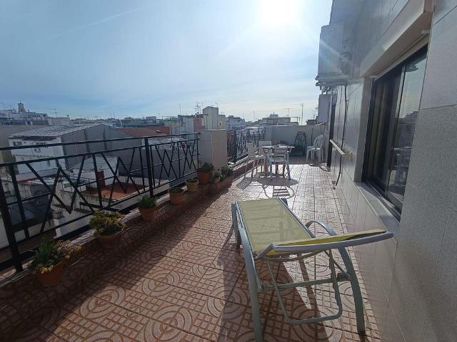 Ático en venta en Hospitalet de Llobregat, L´, de 63 m² 3 habitaciones por 298.000