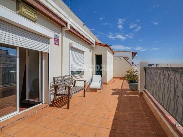Ático en venta en Hospitalet de Llobregat, L´, de 72 m² 3 habitaciones por 349.000