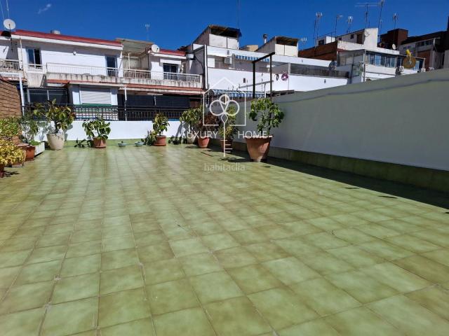 Ático en venta en Hospitalet de Llobregat L´, La Florida. ATICO CON TERRAZA EN TORRENTE GORNAL DE LHOSPITALET DE LLOBREGAT. Áticos Hospitalet de Llobregat.