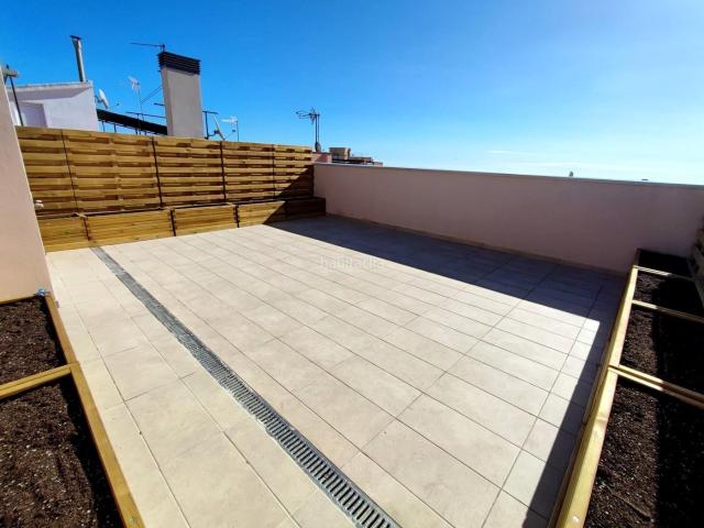 Ático en venta en Hospitalet de Llobregat L´, Sanfeliu. FABULOSO ÁTICO DE OBRA NUEVA CON TERRAZA, GRAN BALCÓN Y PARKING. Áticos Hospitalet de Llobregat.