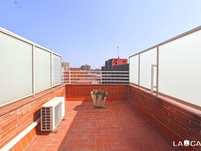 Ático en venta en Hospitalet de Llobregat L´, Santa Eulàlia. GRAN OPORTUNIDAD EN INMEJORABLE ZONA!. Áticos Hospitalet de Llobregat.