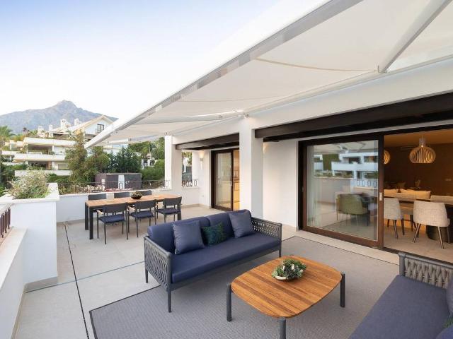 Ático en Venta en Lomas de Marbella Club