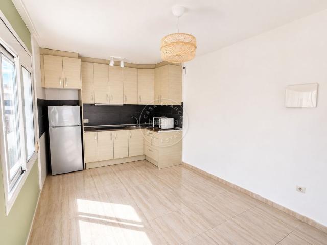 Ático en venta en Lloret de Mar, Centre Costa Brava. Ático en la zona de Casc Antic con terraza privada de 29 m y licencia turística. Áticos Lloret de.