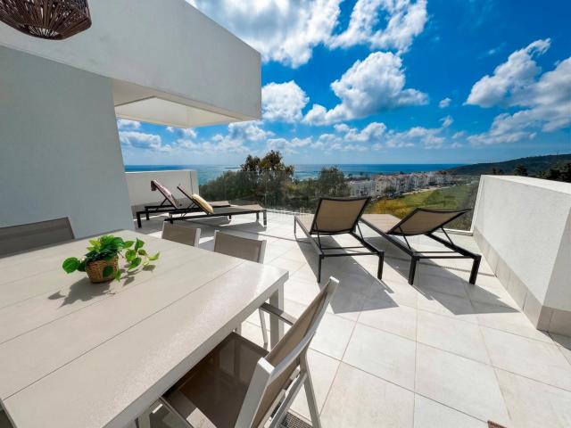 Ático en venta en Manilva, Alcorrín. Ático de lujo con vistas al mar, cerca de la playa en Manilva Costa. Áticos.