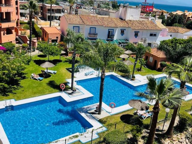 Ático en venta en Manilva, El Castillo. Ático dúplex completamente renovado en Los Hidalgos Golf, Manilva. Áticos.