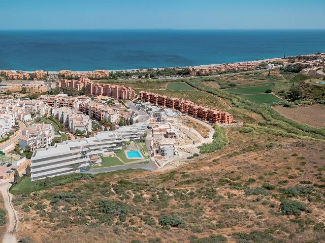Ático en venta en Manilva, El Castillo. Ático de Obra Nueva con Vistas al Mar y ubicación privilegiada en Los Hidalgos, Manilva. Áticos.
